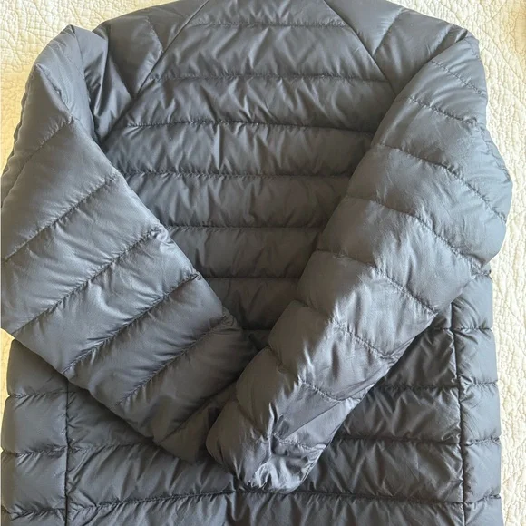 Patagonia Black Kids Puffer Jacket Sz S - Picture 3 of 5